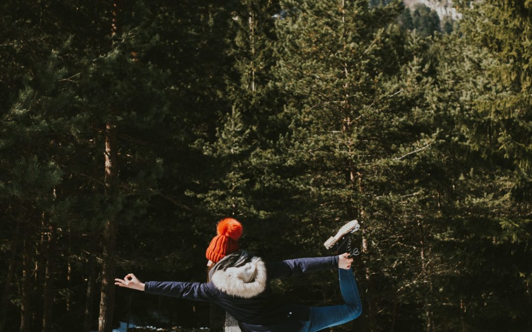 ↟ Слънце в небето и сняг под краката – йога на eкопътека „Бели Искър“